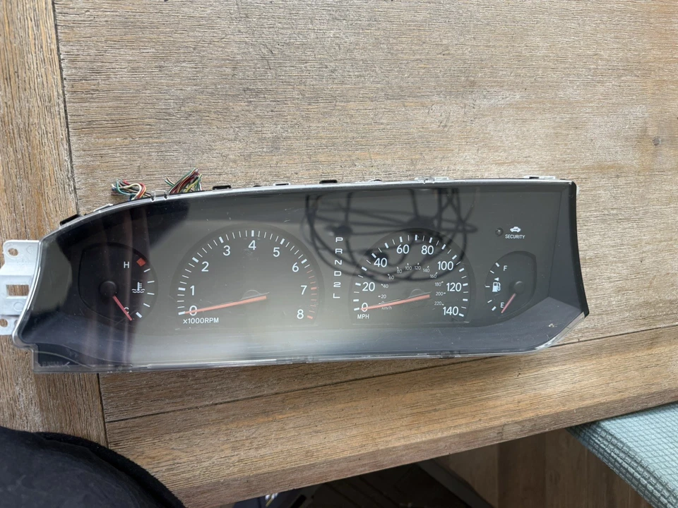 Toyota Avalon 2004 velocímetro cuadro de instrumentos 221.420 millas 83810-07060 Foto 1 de 4