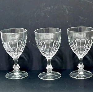 Set 3 bicchieri vino/acqua/bevanda cristallo stelo esagonale e base 5,75"h 3"w bordo senza marchio - Foto 1 di 13
