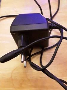 Nokia European 2 Pin Charger - Zdjęcie 1 z 1