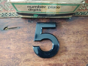 NUMBER PLATE LETTER 5 - BLACK PLASTIC FLAT TYPE GENUINE UNIPART - CLASSIC CAR - Picture 1 of 1