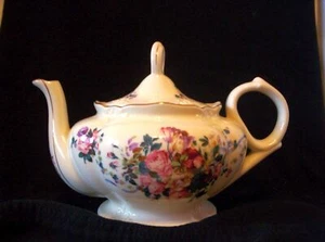 Vintage Lefton Musical Tea Pot Plays "Tea for Two" - Picture 1 of 3