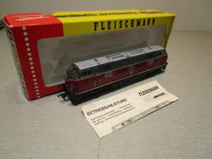 Fleischmann 4235 Diesellokomotive Br 221 131-6 H0 - Bild 1 von 7