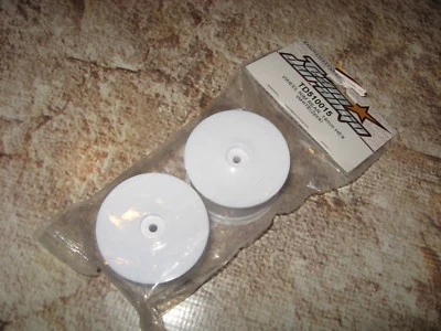 Vintage RC Team Durango Rear Wheels 14 mm Hex White (2) TD510015 - Image 1 of 2