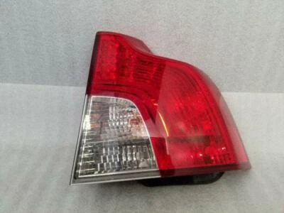 08 09 10 11 Conjunto de luz trasera exterior derecha VOLVO SERIE 40 Foto 1 de 4