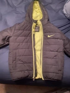 Nike Boys Puffer Coat Size 6 (5-6 yrs) 110-116CM Gray neon green Kids Jacket - Picture 1 of 1