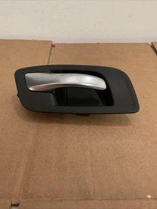 2016-2019 CHRYSLER 300 FRONT RIGHT SIDE INTERIOR DOOR PANEL HANDLE 5PF62DX9 OEM - Picture 1 of 6
