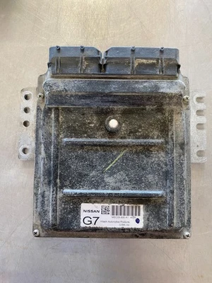 2004 年日产 Sentra 发动机控制单元 ECU MEC33305A1 模块  — 第 1/2 张图片