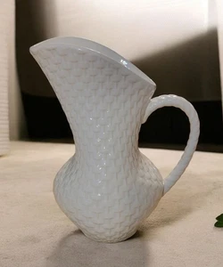 Jarra para servir Mark D. Sikes cesta blanca tejida 10" de alto - Imagen 1 de 5