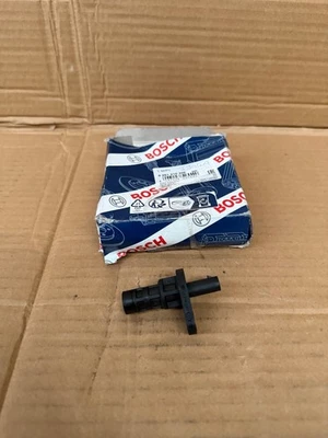BOSCH 026121030E Crankshaft Pulse Sensor Fits Alfa Romeo MiTo Fiat Jeep Lancia - Image 1 of 4