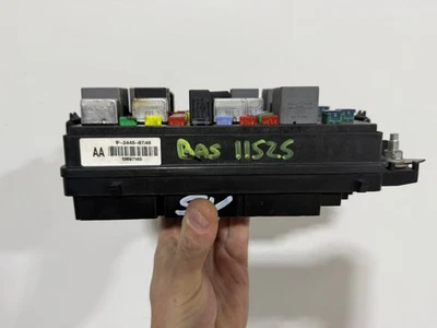 2008-2011 Cadillac DTS Buick Lucerne Fuse Box Under Seat OEM 13697145 - Image 1 of 4