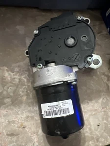 Peterbilt 579 Wiper Motor - Picture 1 of 3