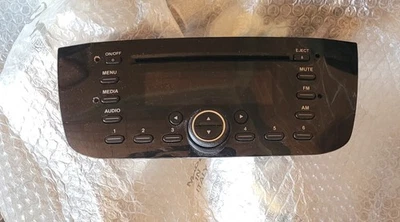AUTORADIO PER FIAT Punto EVO 7355354400 (09>12) - Immagine 1 di 3