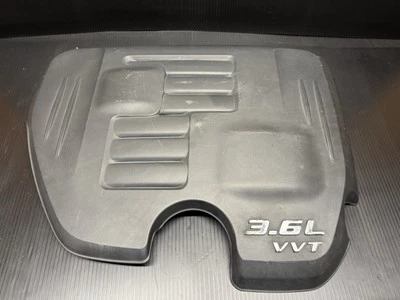 Protector de cubierta de motor Chrysler 300 2011-2023 usado OEM 4593903AD Dodge Charger 3,6 L Foto 1 de 4