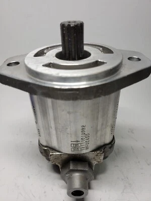 Hybel Hydraulic Pump 12111013082 / WF02455 / - Image 1 of 4