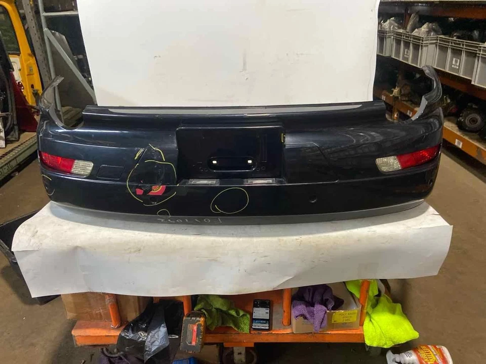 (LOCAL PICKUP ONLY) 04 05 BMW 645CI Rear Bumper Assembly - Image 1 of 4