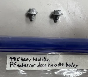 1998 Chevrolet Malibu Passenger Front Exterior Door Handle Bolts 97-2005 - Picture 1 of 2