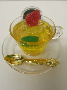 VINTAGE COFFEE CUP & SAUCER ICED FRUIT DRINK REFRIGERATOR  MAGNET NWOT IN BOX  - Picture 1 of 5