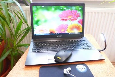 Terra 1529 15 Zoll HD l 256GB SSD NEU l 16GB RAM NEU l Windows 10 Pro HDMI USB3 - Bild 1 von 4