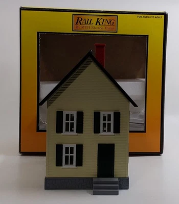 MTH 30-9023 Row House Yellow w/ Green Shutters LN/Box - Image 1 of 4
