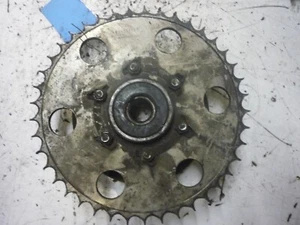 SUZUKI 82 83 1982 GS750T GS 750 SPROCKET CARRIER REAR WHEEL HUB OEM - Picture 1 of 7