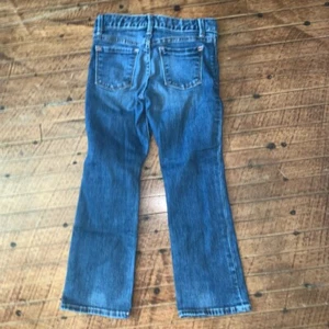 Gap kids adjustable waist size 6 distressed boot cut jeans - Picture 1 of 3