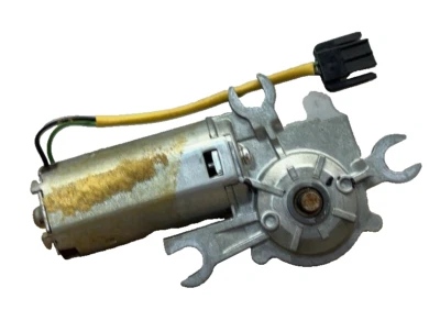 06 07 08 PONTIAC TORRENT Sun Roof Motor - OEM: 25708336 - SEE PICTURES FOR INFO - Image 1 of 4