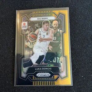 2023-24 Panini Prizm Euroliga Luka Dončić #10 Negro Oro SSP #5/5 - Imagen 1 de 2