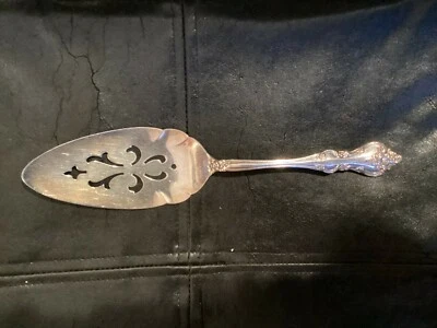 Placa de Plata - Servidor de Pasteles Ranurado International Deepsilver Silverplate Foto 1 de 4