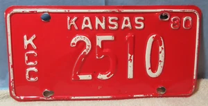 Targa vintage Kansas KCC rosso bianco 1980 2510 decorazione insegna garage - Foto 1 di 2