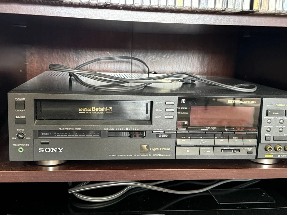 VCR estéreo Sony SL-HF95D Hi-Band Beta Hi-Fi Foto 1 de 4
