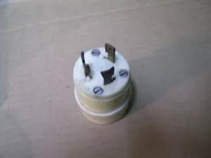 NUOVO CAMPANELLO HBL2621 30A 250VAC SPINA A TORSIONE P2569 - Foto 1 di 4