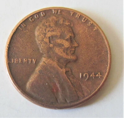 1944 P United States Lincoln Dark Toned Copper Wheat Penny - combined shipping - Image 1 of 2