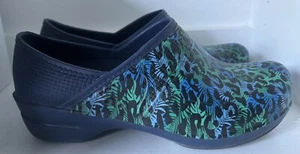 SANITA Women’s AERO Slip Resistant Clogs Animal Print Blue/Green SZ 40 US 9 9.5 - Picture 1 of 10
