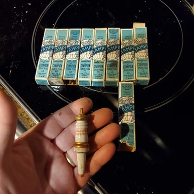 Bujía de porcelana de 10 re-re-re-re-placement Champion de 1920 nueva en stock Foto 1 de 4