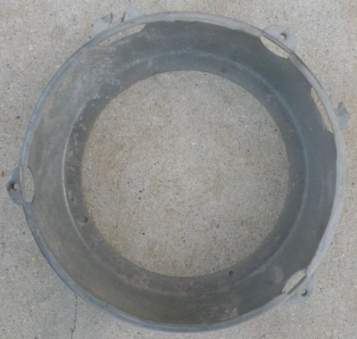 FORD TRUCK F100 F200 FAROL DIANTEIRO BALDE ACABAMENTO BAIXO ESQUERDA OU DIREITA 1954 FABRICANTE DE EQUIPAMENTO ORIGINAL - Imagem 1 de 4