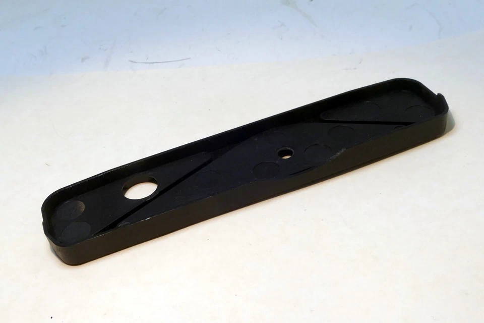 Cubierta inferior protectora base Leica Leitz OEM R3 - falta tornillo trípode Foto 1 de 4