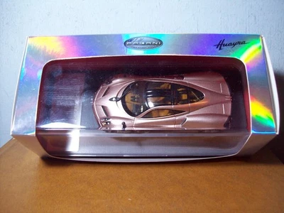 1/43 GT AUTOS 41011GW PAGANI HUAYRA IN METALLIC GOLD - Image 1 of 4