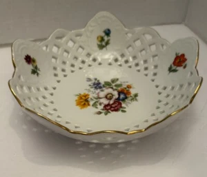 Deutsches Porzellan Schale handbemalt vergoldet Blumenmotiv Netzrand K&K 1884 - Bild 1 von 10