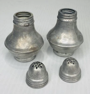 Vintage Aluminum Salt / Pepper Shakers Mid-Century Modern Atomic Retro - Picture 1 of 6