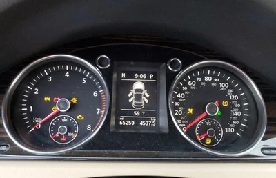 Cuadro medidor velocímetro CC OE 2017 65 k millas Volkswagen Foto 1 de 4