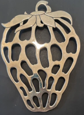 WFM Metal Silver Strawberry Shaped Footed Trivet 10.5" - Image 1 of 4