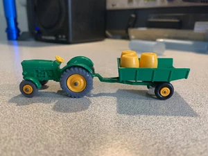 Matchbox Lesney 1964 John Deere Tractor 50 & Trailer 51 -w/3 Barrels pristeen - Picture 1 of 3