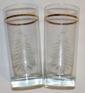 Zwei alte weiße Weihnachtsbaum 12 Unzen Gold verzierte Longdrinkbecher Feiertag - Bild 1 von 3
