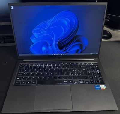 Samsung Galaxy Book 3 i5 - 16gb - 1TB - Immagine 1 di 4