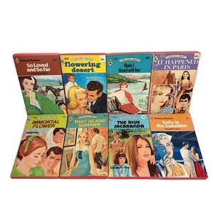 Harlequin Romance Red Edge Vintage Lot of 8 by Elizabeth Hoy - Picture 1 of 9