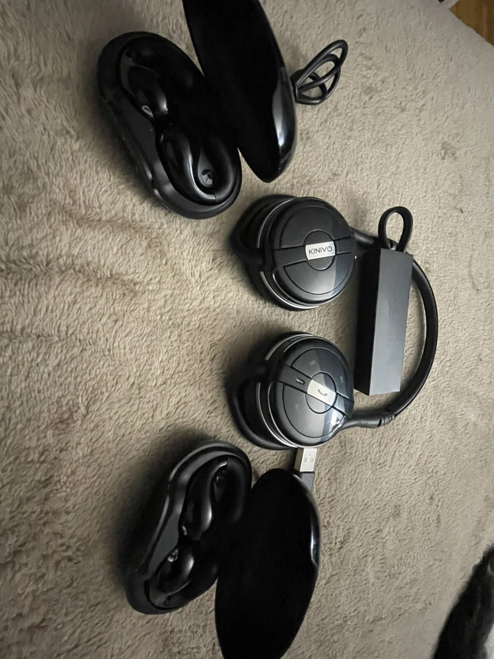 Paquete de auriculares Bluetooth Kinivo BTH240 con 2 pares de auriculares con clip... Nuevos Foto 1 de 4