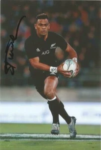 NEW ZEALAND & BORDEAUX RUGBY UNION: SETA TAMANIVALU SIGNED 6x4 ACTION PHOTO+COA - Picture 1 of 1
