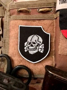 Embroidered military tactical morale patch "Skull Head" bk/glow - Picture 1 of 3