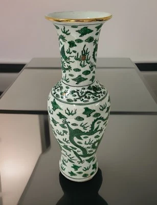 Vintage Chinesische Porzellan Vase Weiß-Grün Mit Drachen 36 Cm - Bild 1 von 4