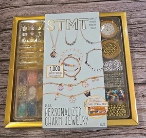 STMT Personalisierter Charm Schmuck: Bastelset mit Perlen, Charms & Halsketten (Regal) - Bild 1 von 6